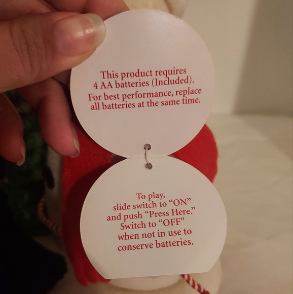 Hallmark Very Merry Trio - Dance and Sign "Rockin' Around The Christmas Tree" - Picture 7 of 16